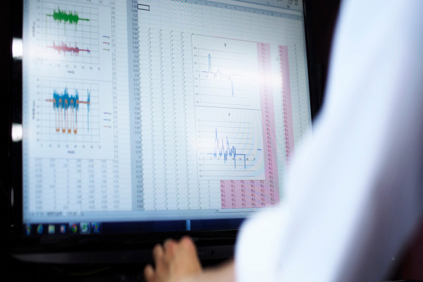 Tendiendo puentes entre innovaciones: cómo los datos de Pi Pharma Intelligence impulsan la expansión de la farmacia española en MENA